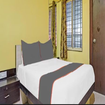 Carnival Hotel Poona Buitenkant foto