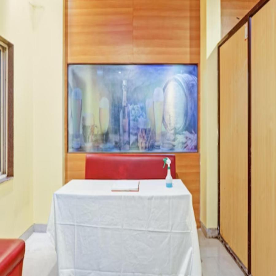 Carnival Hotel Poona Buitenkant foto