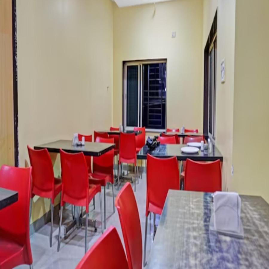 Carnival Hotel Poona Buitenkant foto